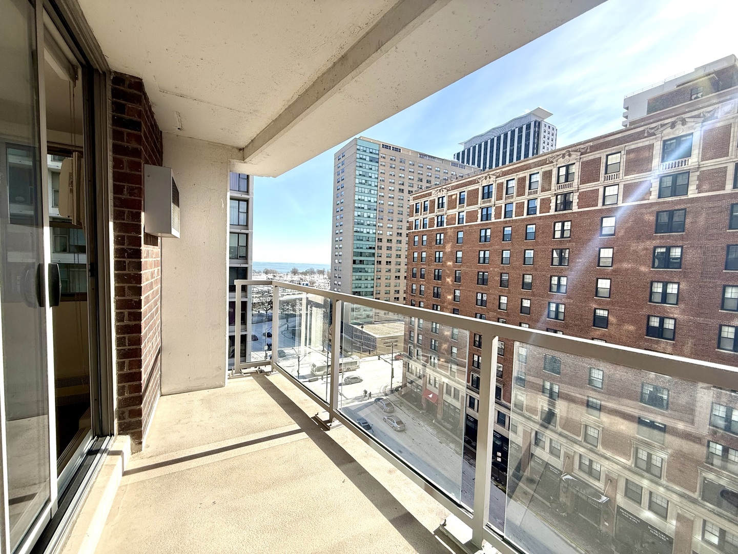 420 W Belmont Avenue 8e Property Photo 9