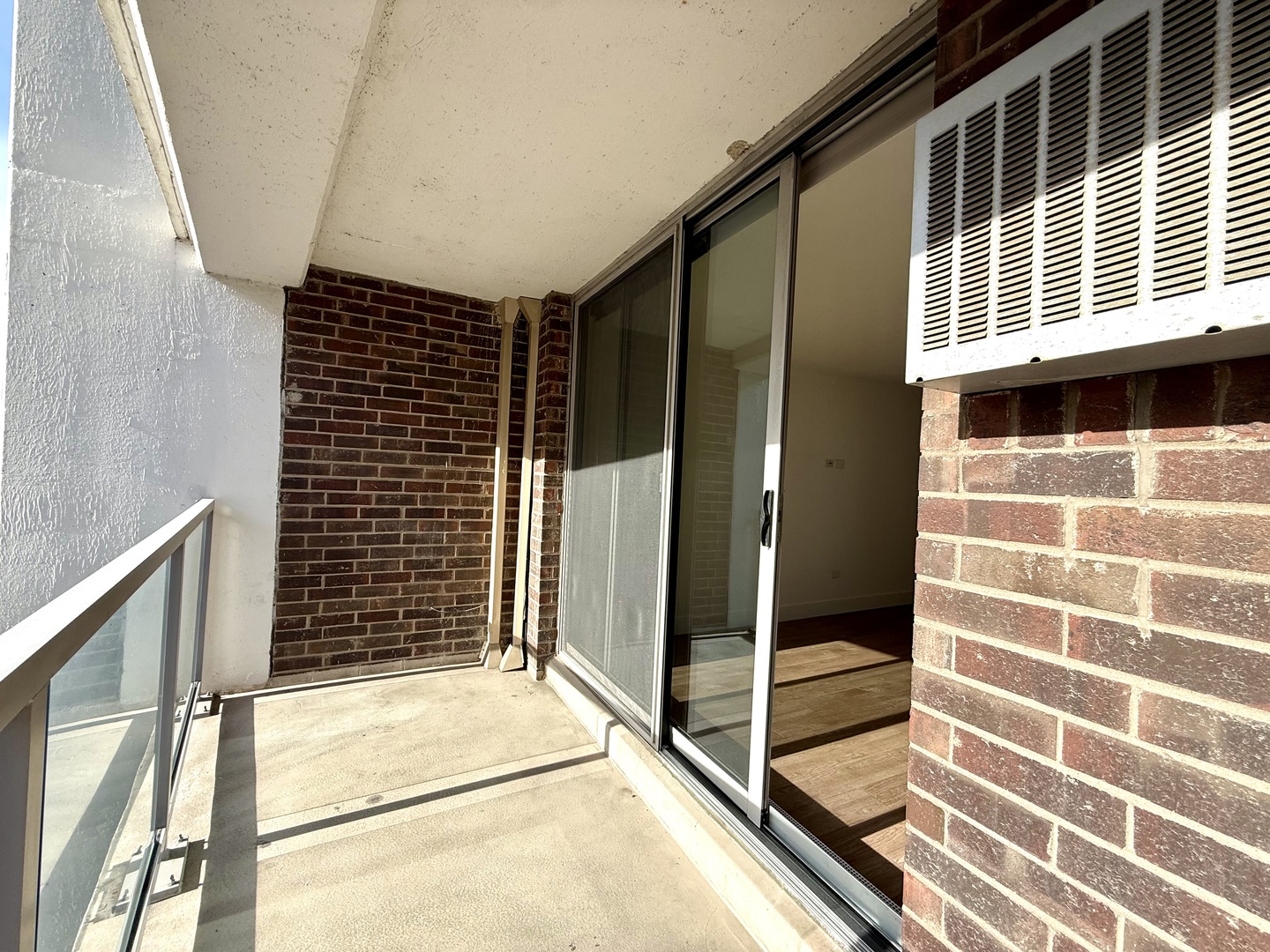 420 W Belmont Avenue 8e Property Photo 10