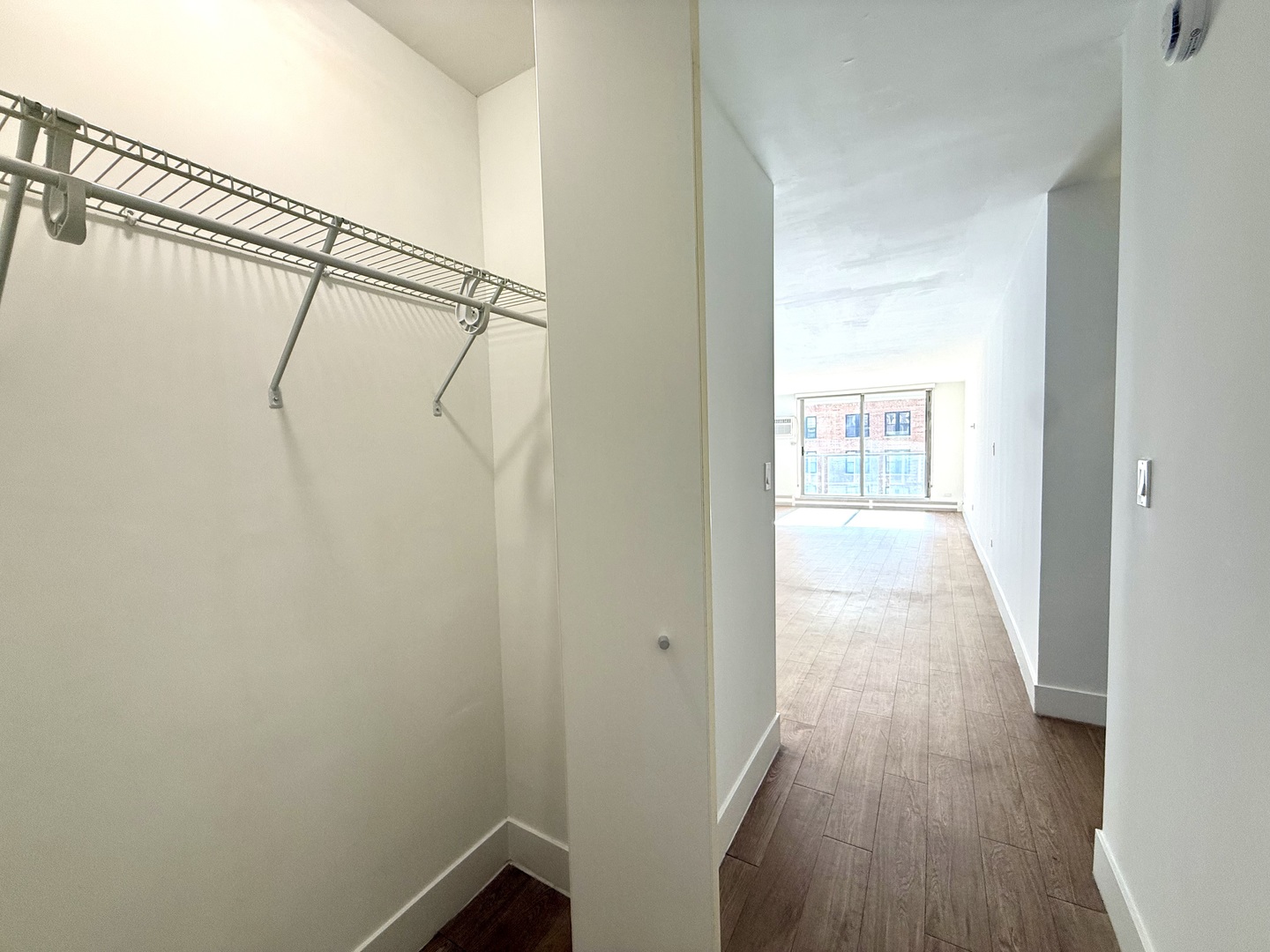 420 W Belmont Avenue 8e Property Photo 32