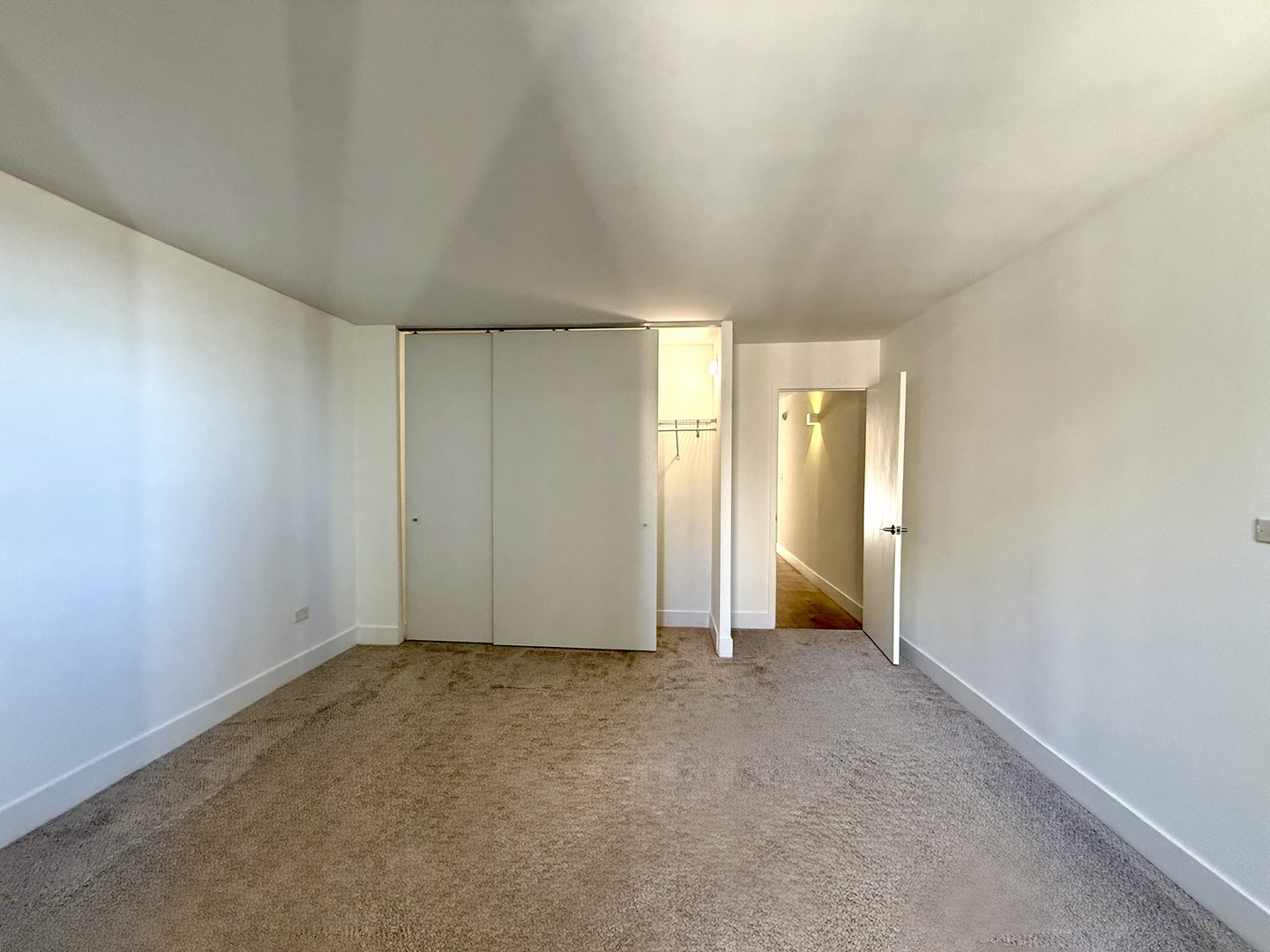 420 W Belmont Avenue 8e Property Photo 38