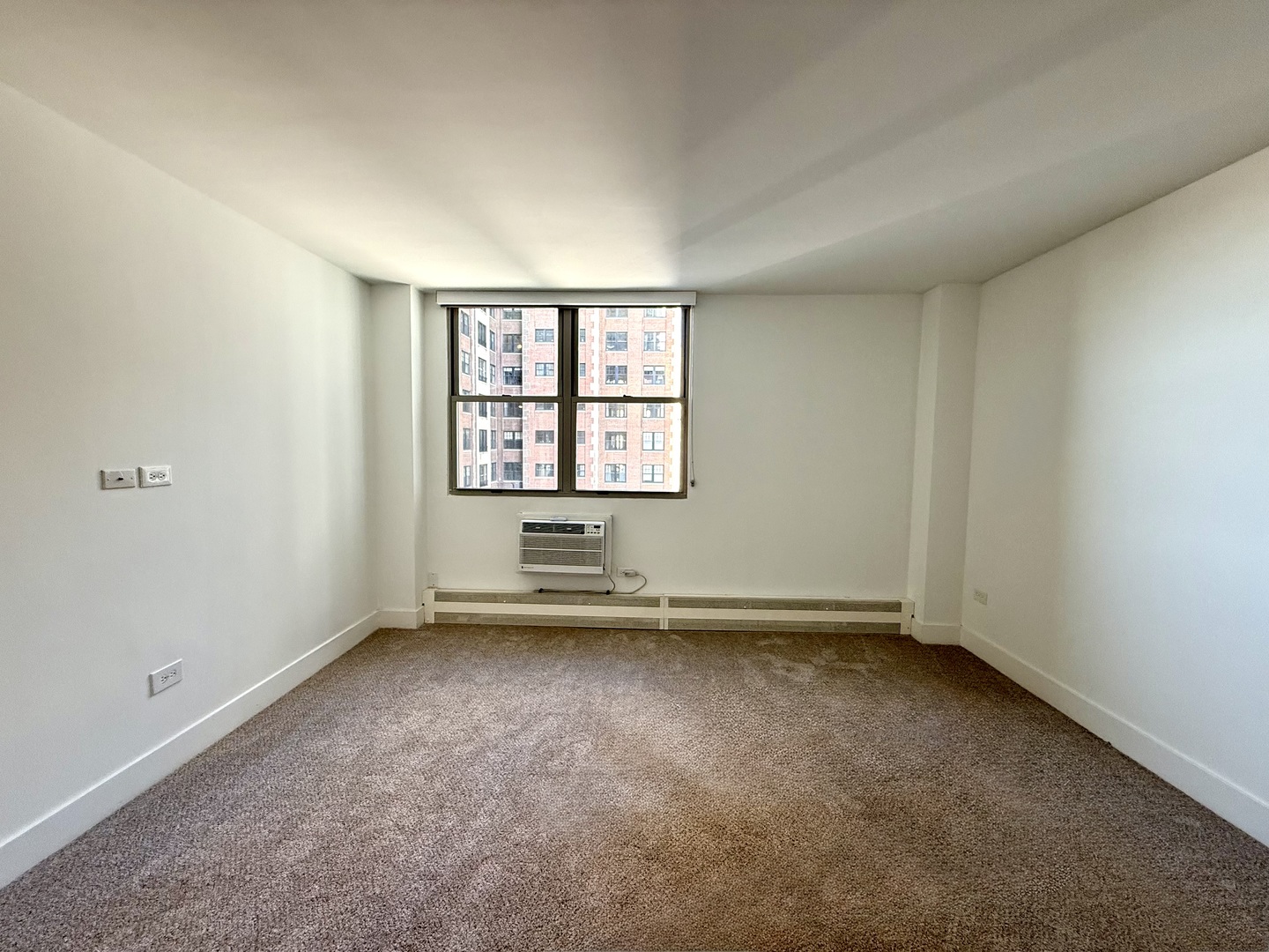 420 W Belmont Avenue 8e Property Photo 39