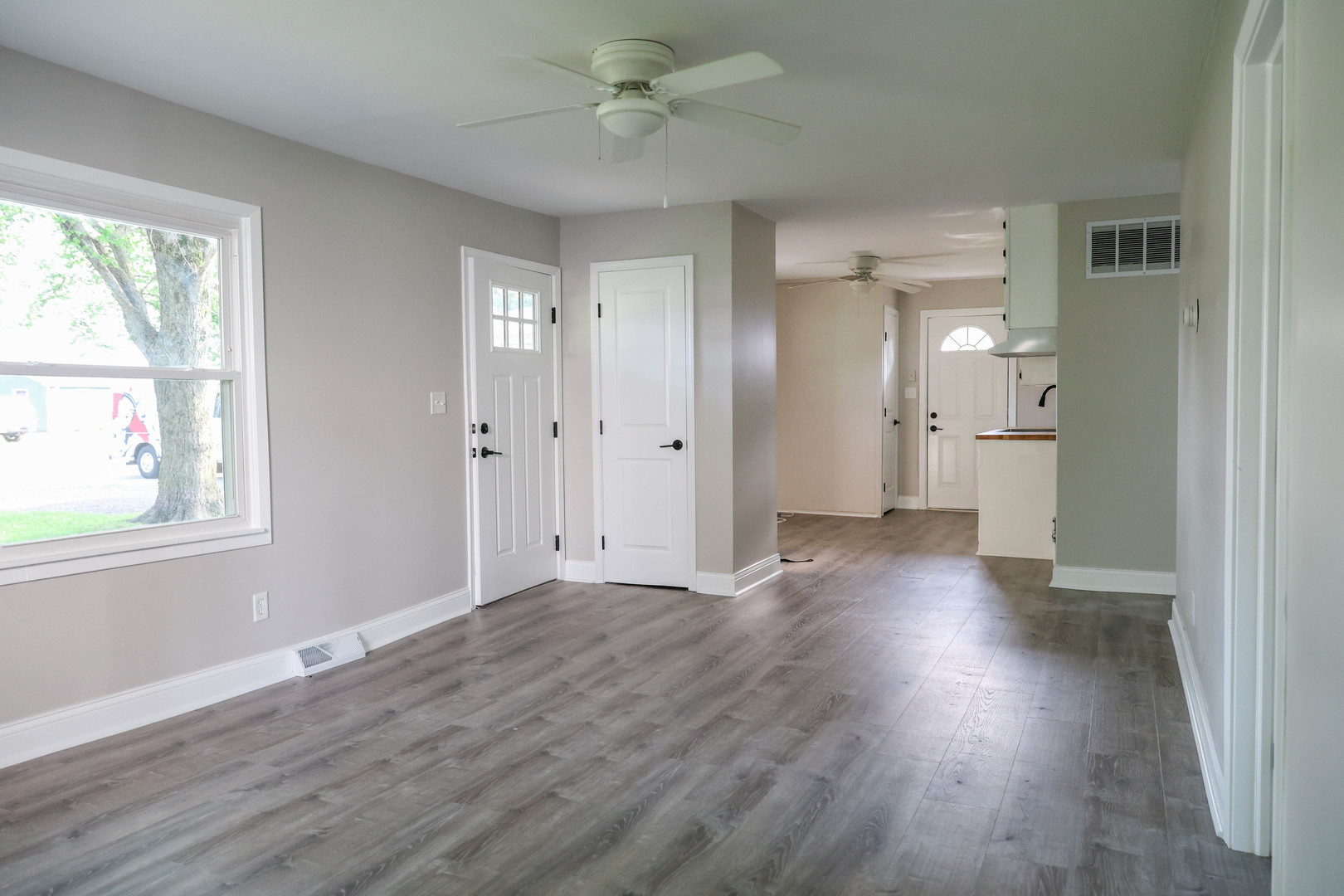 510 W Austin Street Property Photo 3
