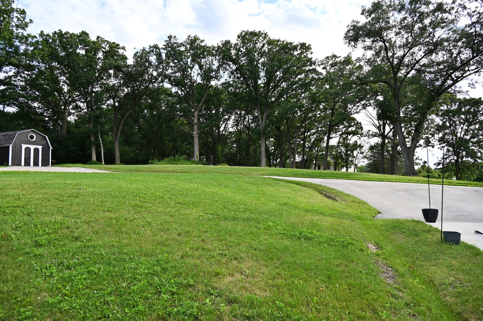 18w701 S Frontage Road Property Photo 40