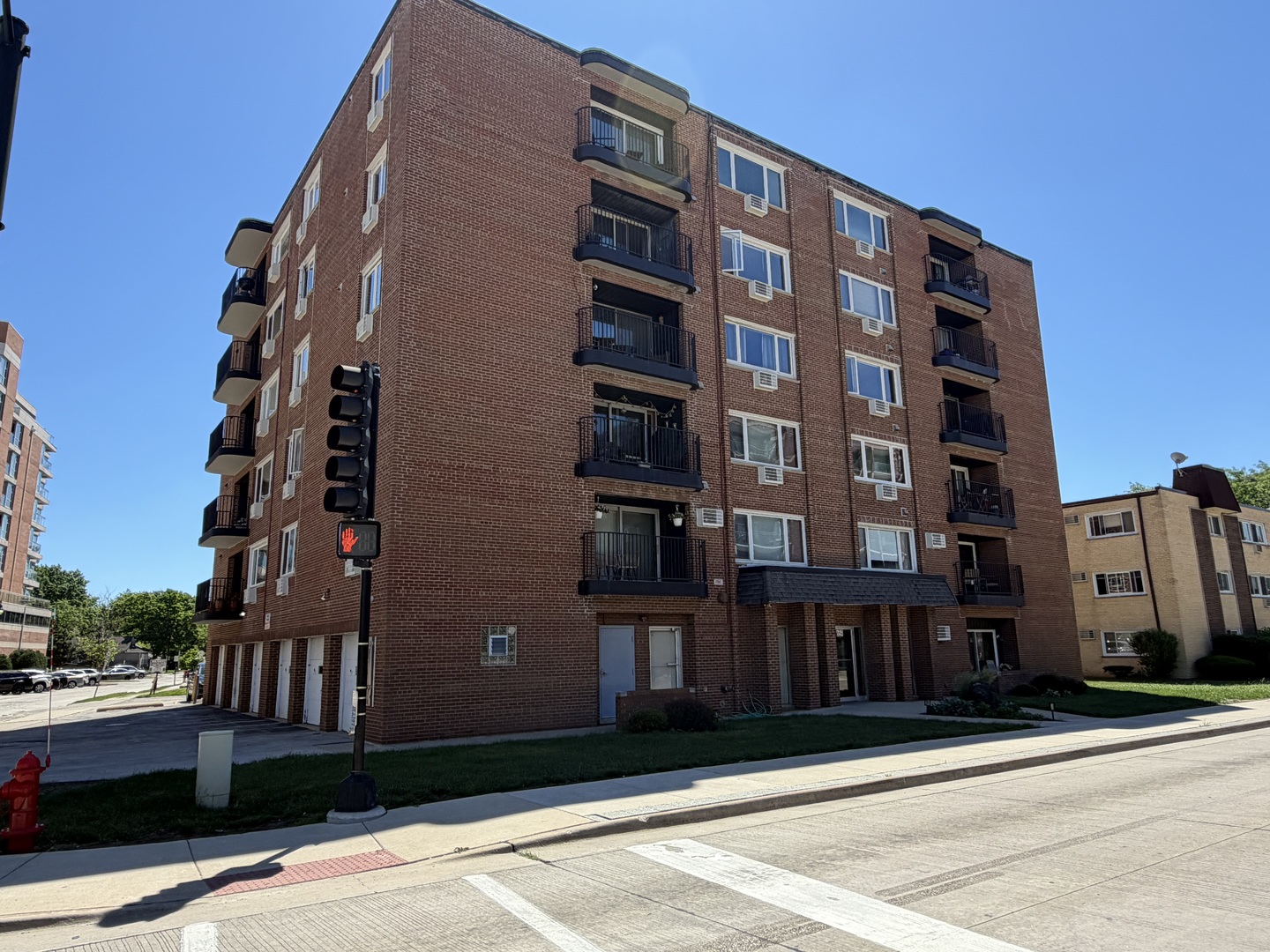 659 Des Plaines Avenue 5d Property Photo 2