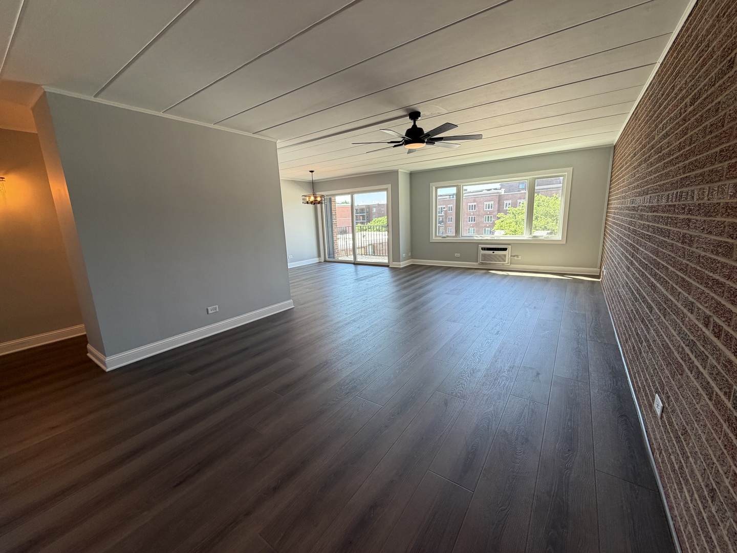 659 Des Plaines Avenue 5d Property Photo 3