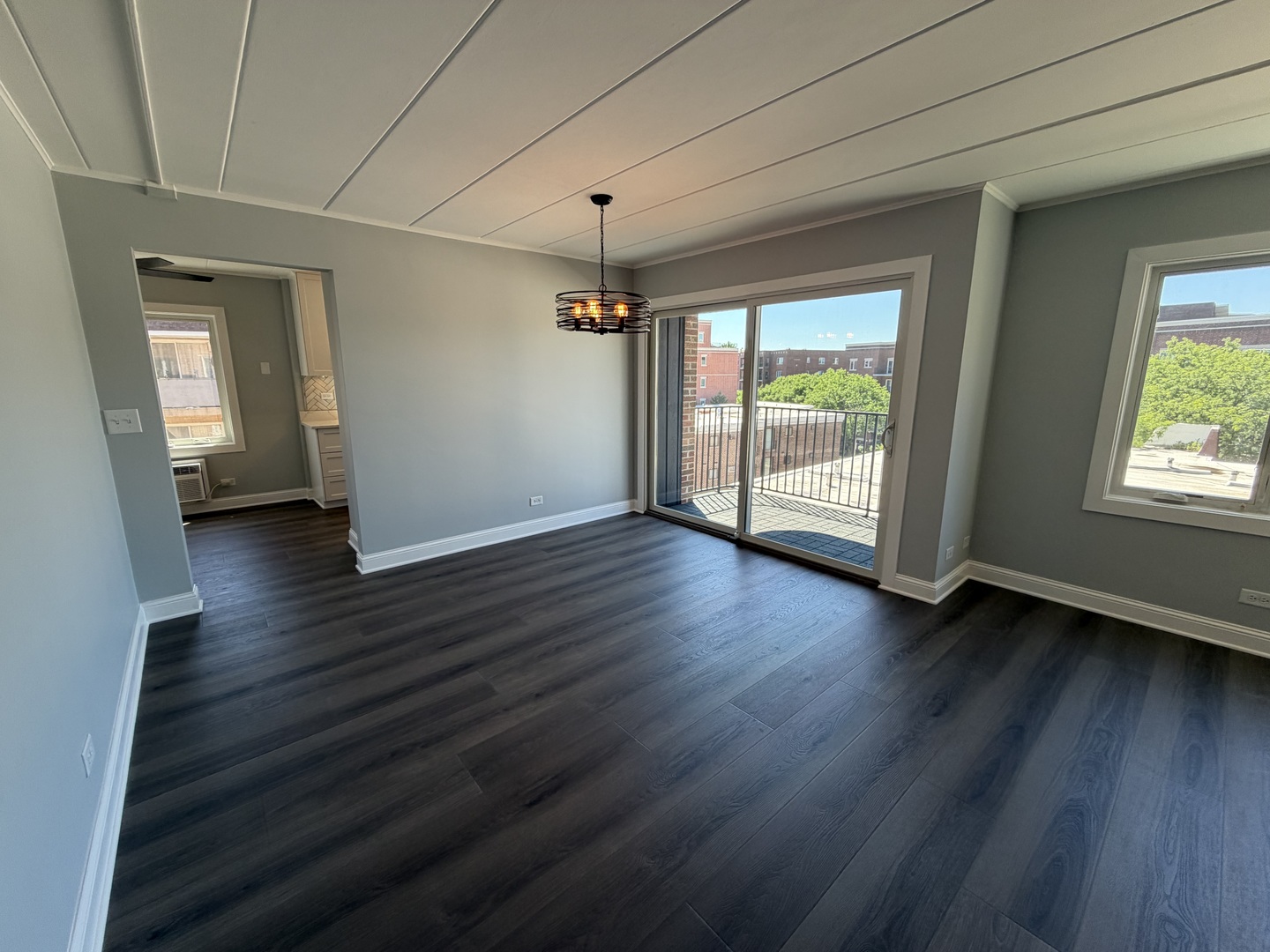 659 Des Plaines Avenue 5d Property Photo 5