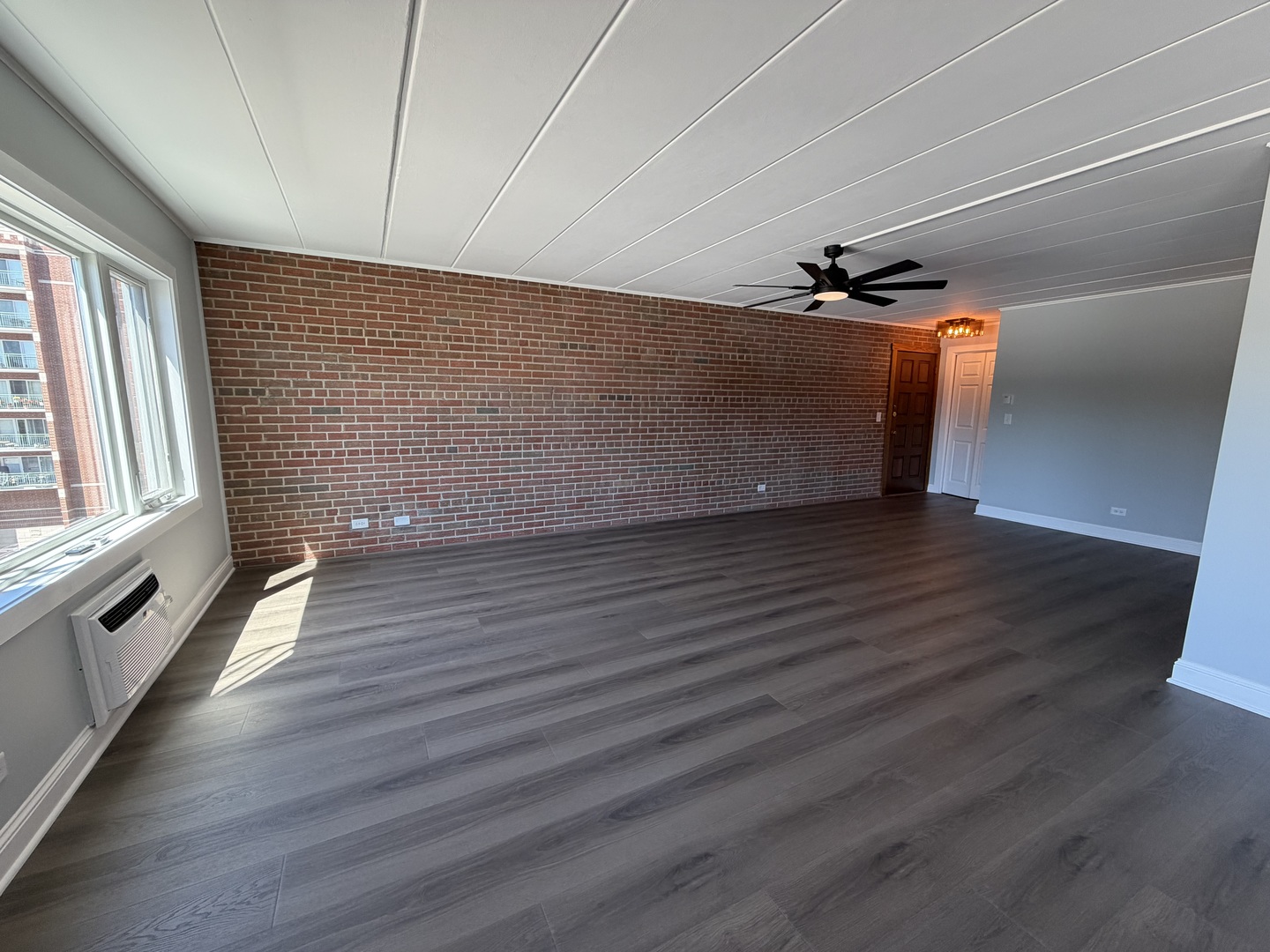 659 Des Plaines Avenue 5d Property Photo 6