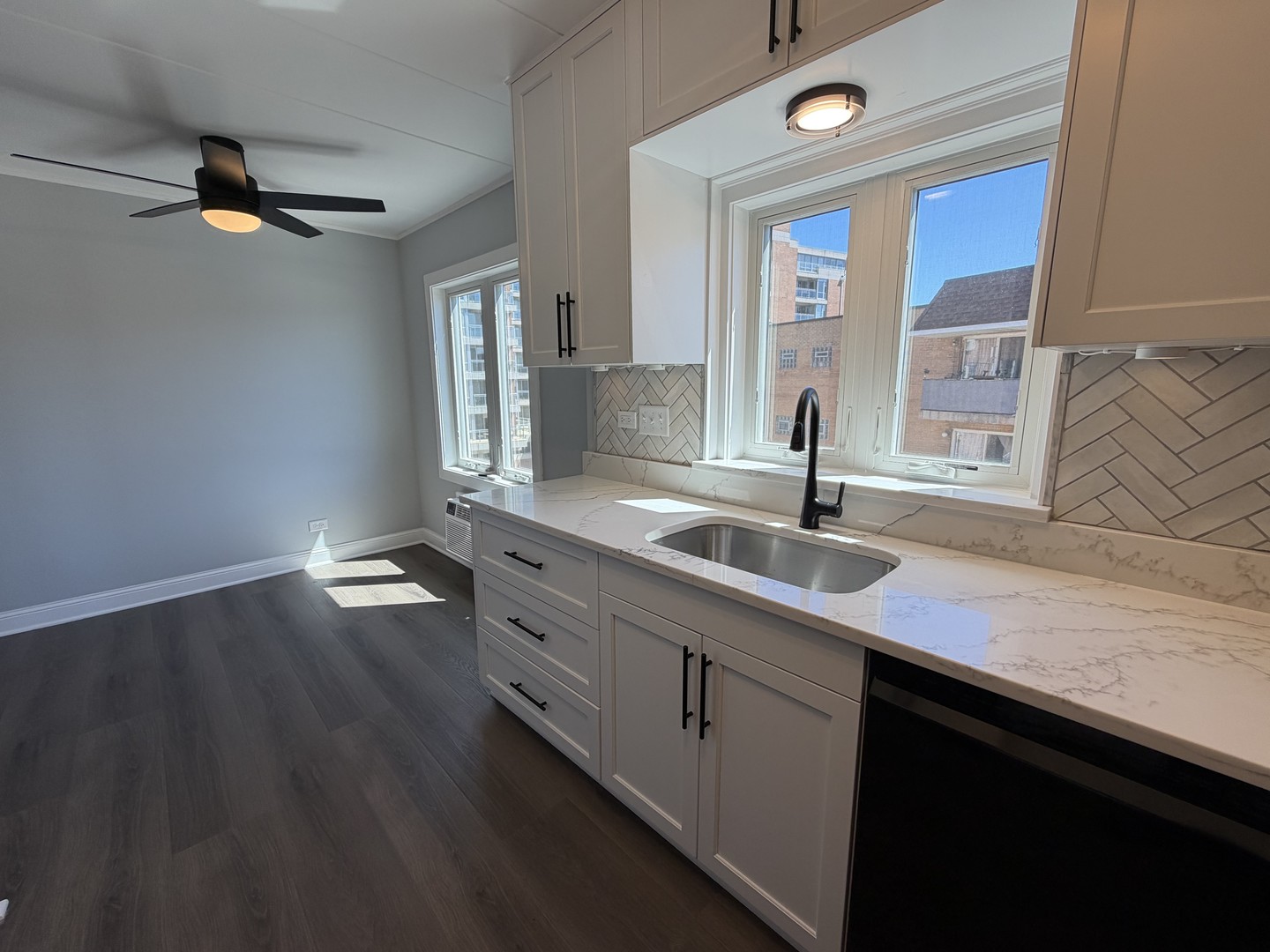 659 Des Plaines Avenue 5d Property Photo 13