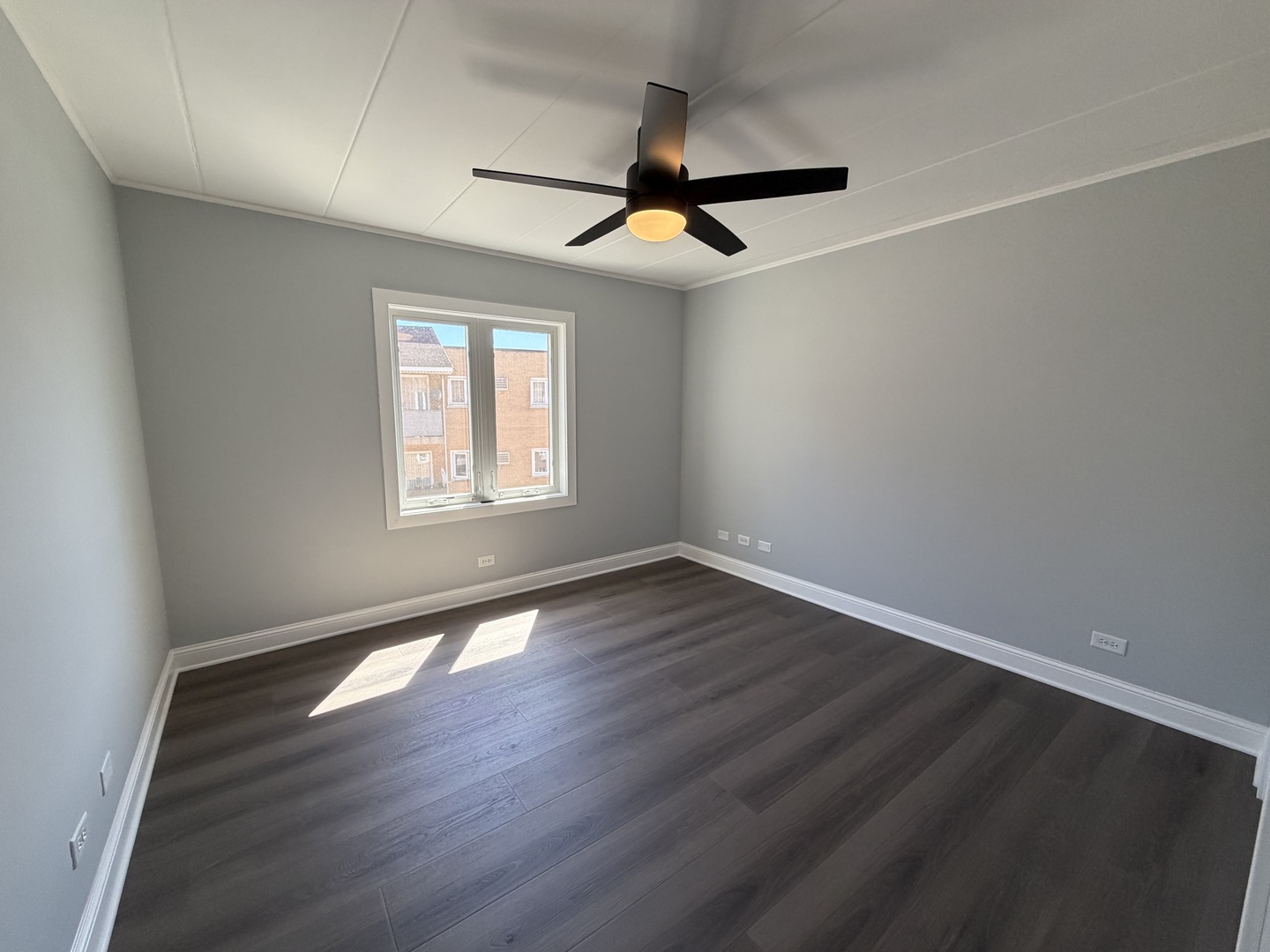 659 Des Plaines Avenue 5d Property Photo 20