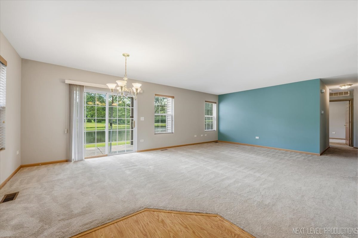 2471 Stoughton Circle 2471 Property Photo 5
