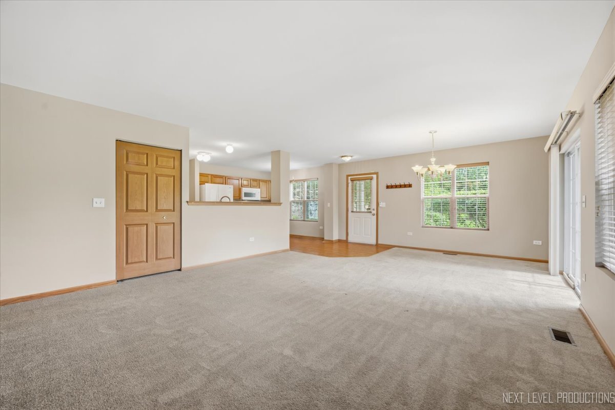 2471 Stoughton Circle 2471 Property Photo 8