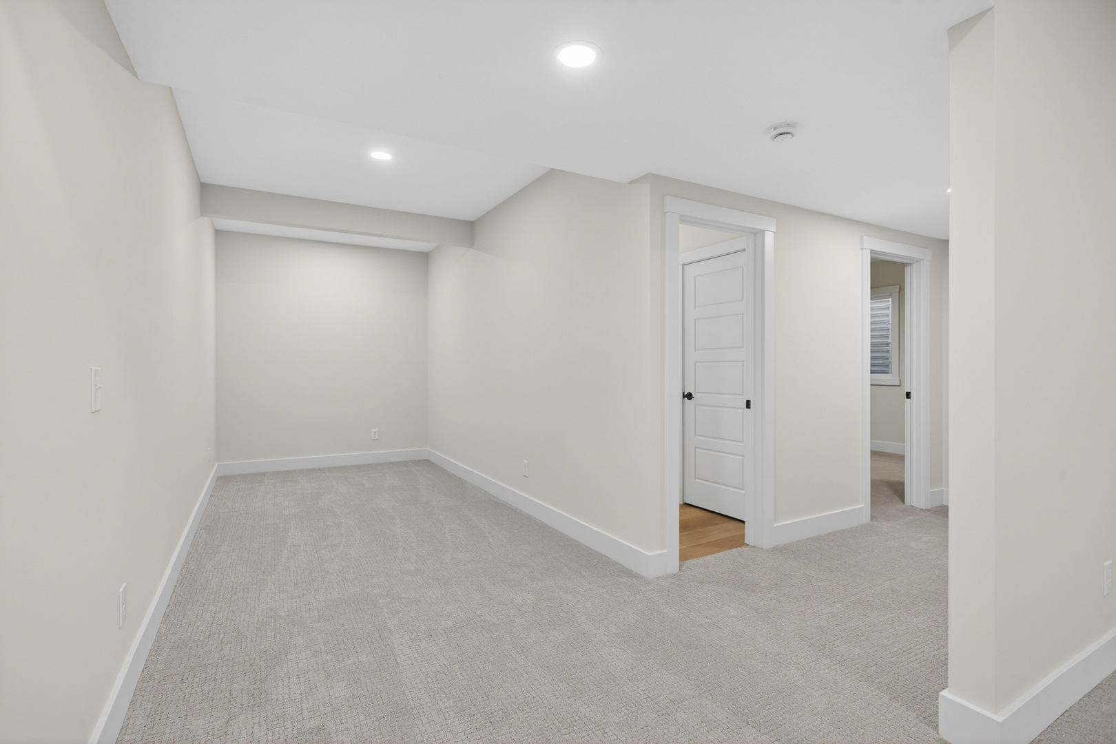 7091 Spring Creek Drive Property Photo 32