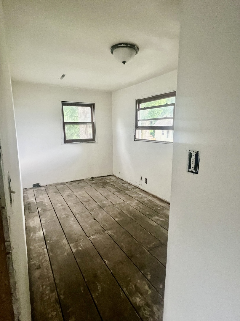 80 Cathryn Street Property Photo 6