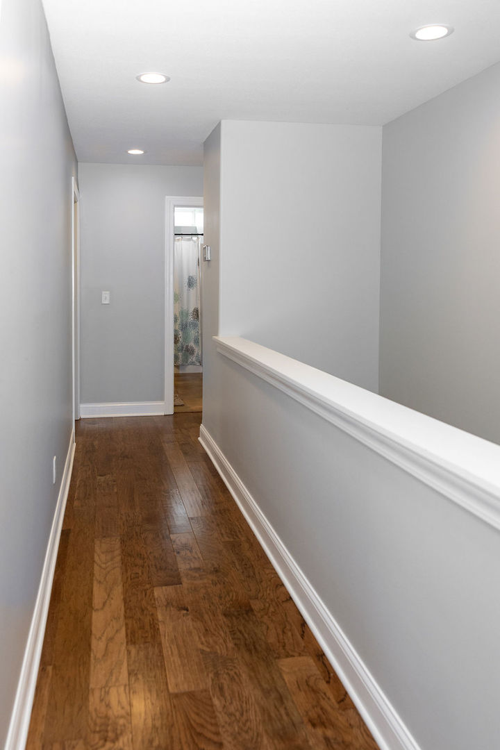 2303 Slade Lane Property Photo 18