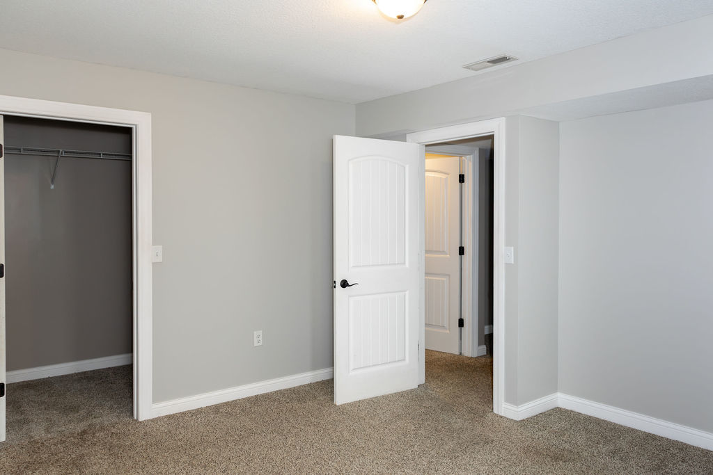 2303 Slade Lane Property Photo 30
