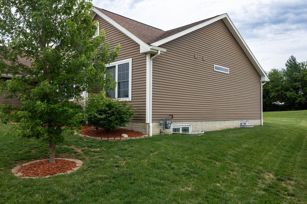 2303 Slade Lane Property Photo 47