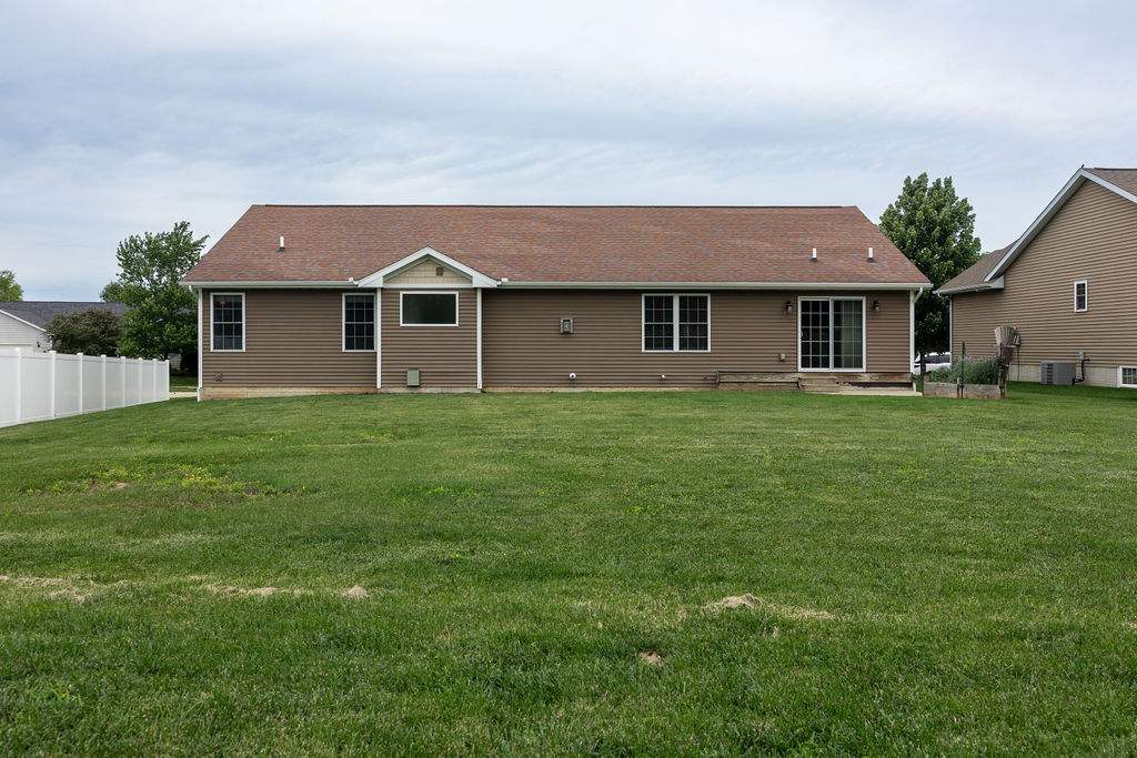 2303 Slade Lane Property Photo 48