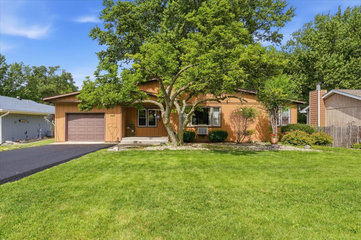 39576 N Petite Pass Property Photo 1