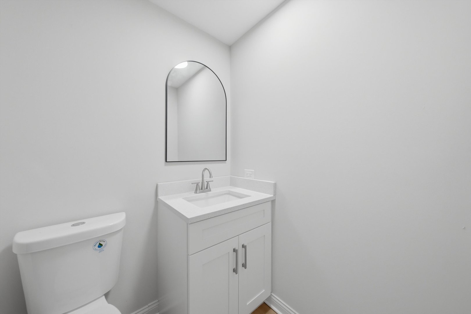 19409 Oakwood Avenue E Property Photo 11