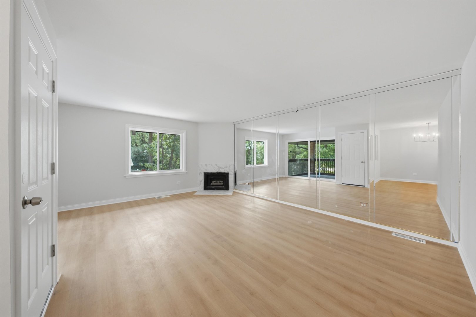 19409 Oakwood Avenue E Property Photo 14