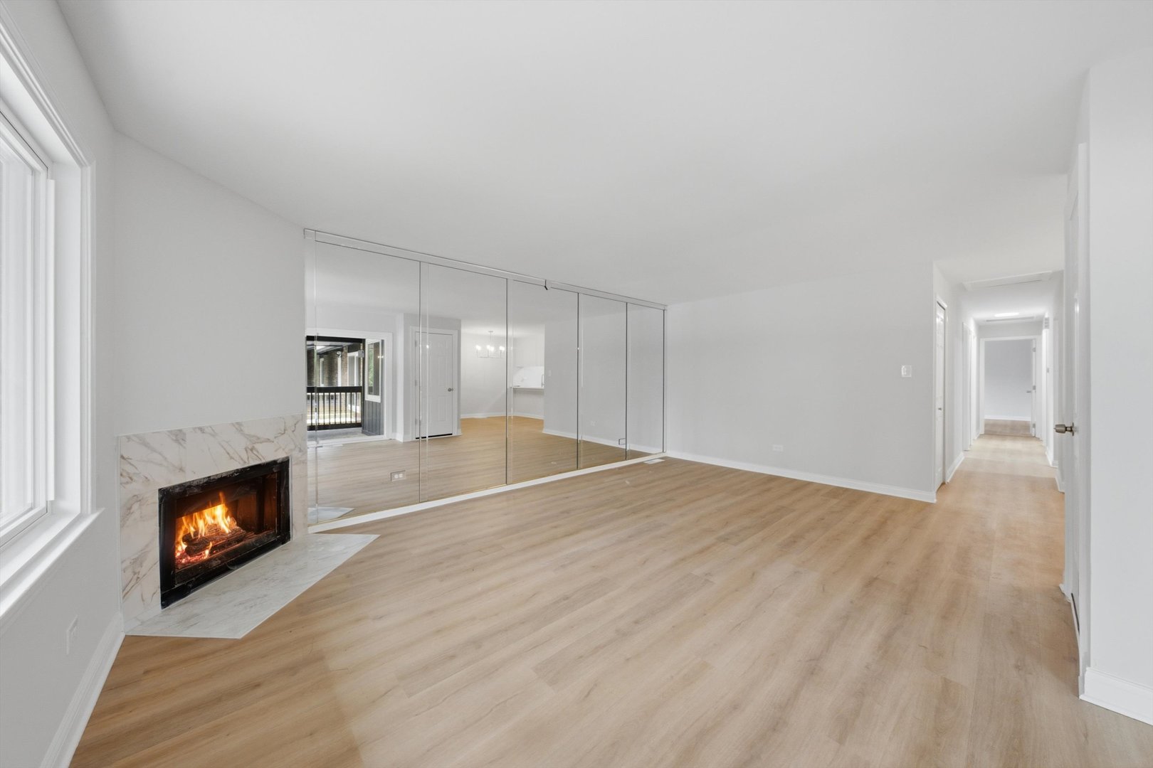 19409 Oakwood Avenue E Property Photo 15