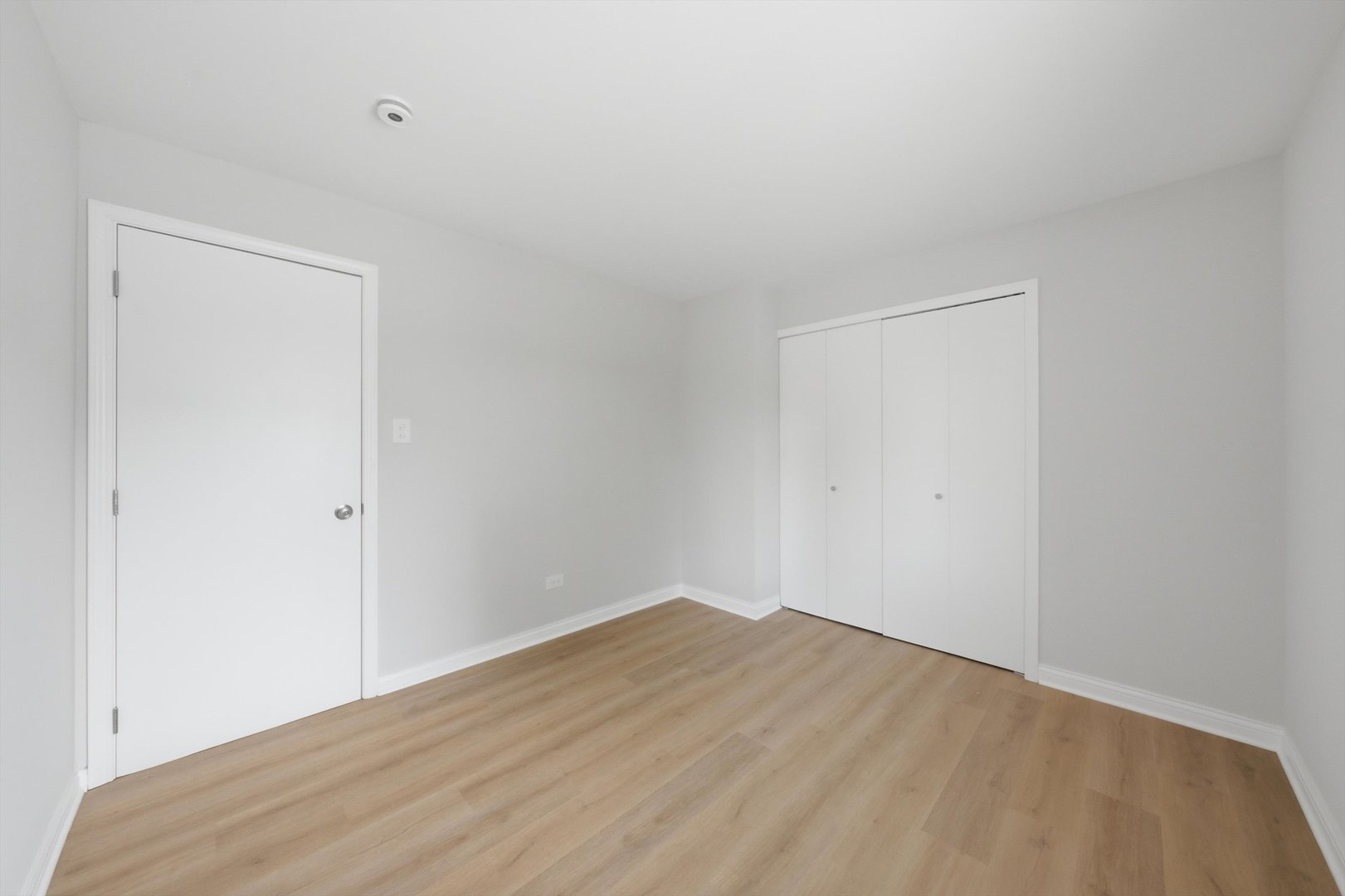 19409 Oakwood Avenue E Property Photo 18