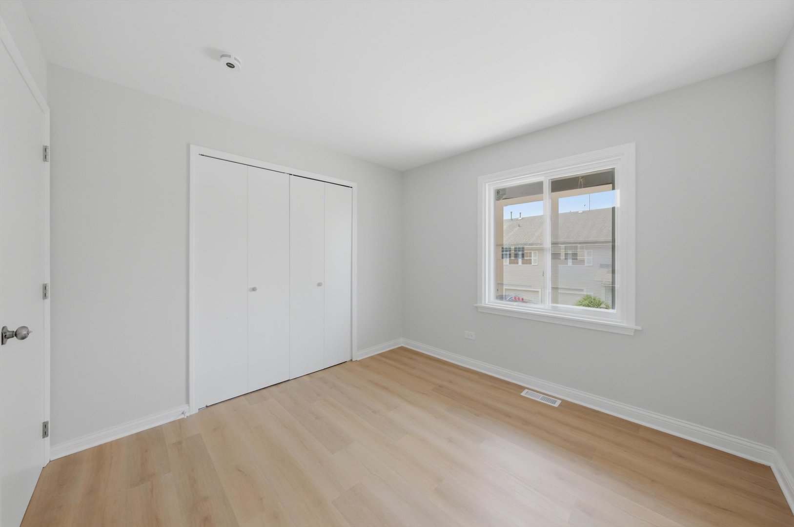 19409 Oakwood Avenue E Property Photo 21