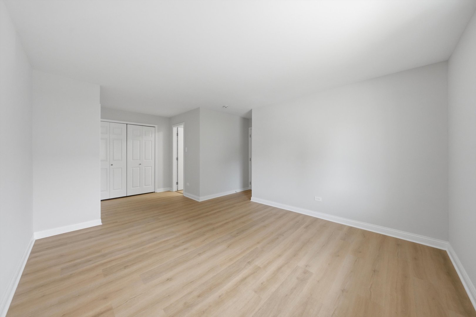 19409 Oakwood Avenue E Property Photo 25