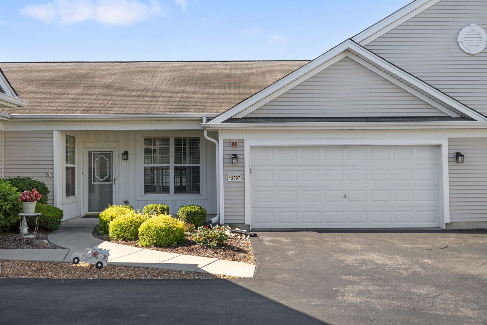 13597 Hemlock Road Property Photo 1