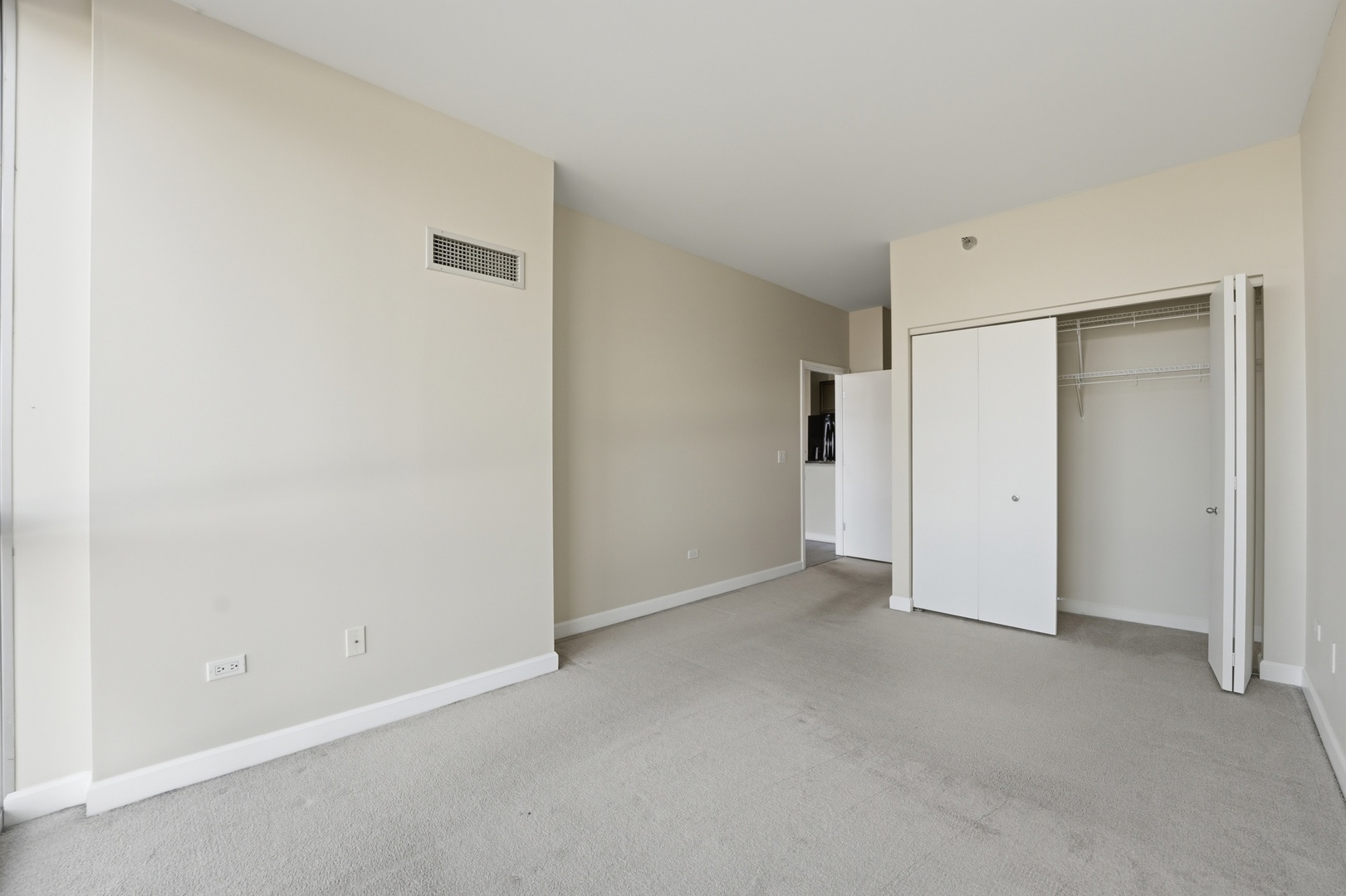 1841 S Calumet Avenue 810 Property Photo 14