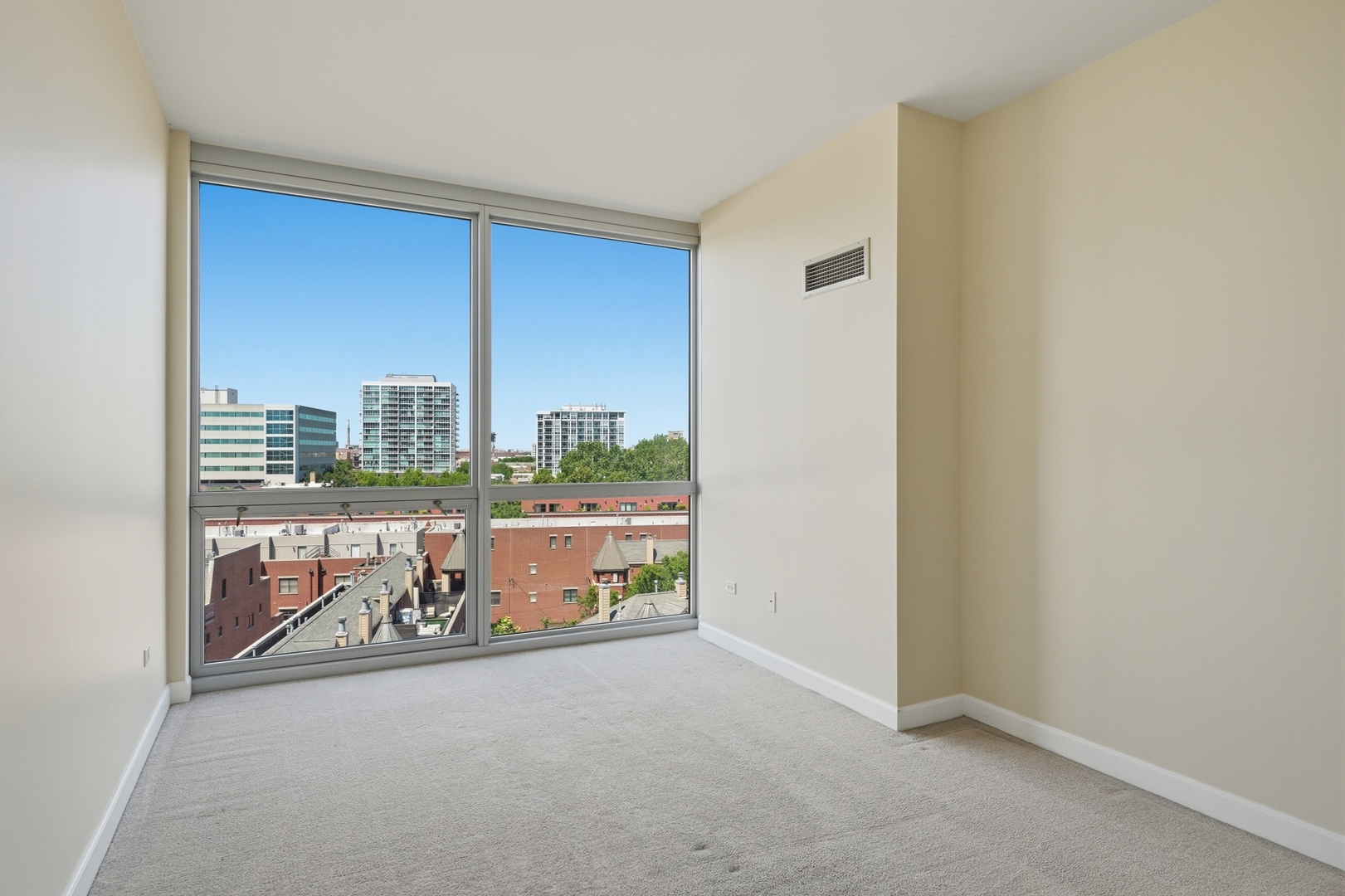 1841 S Calumet Avenue 810 Property Photo 15