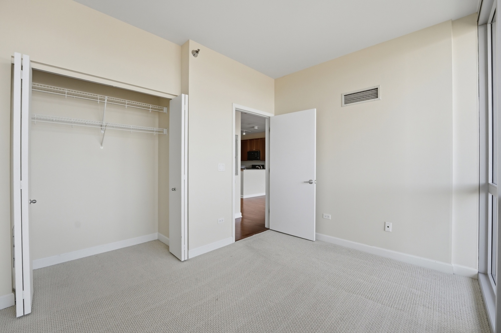 1841 S Calumet Avenue 810 Property Photo 20