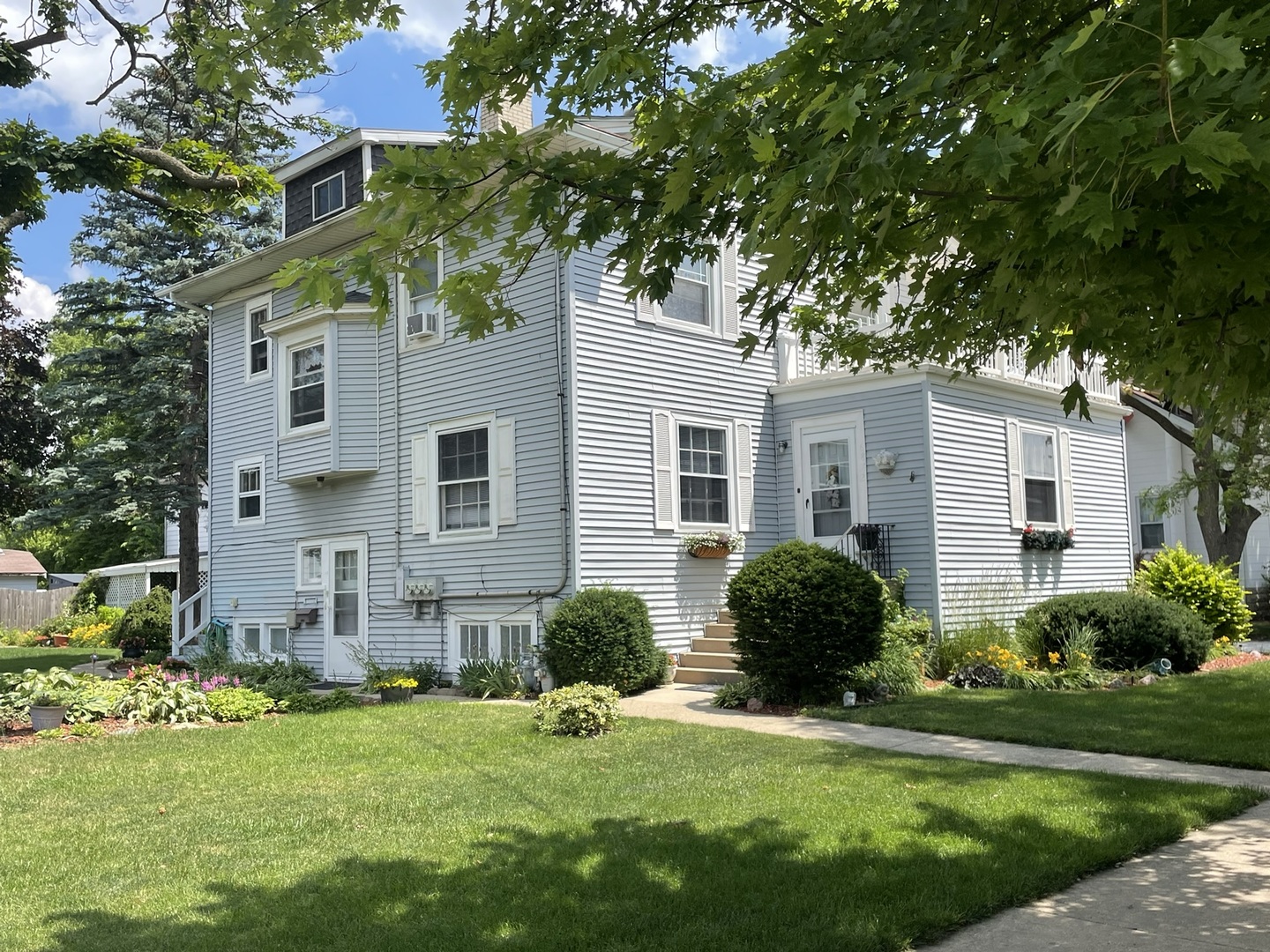 6872 W 173rd Place Property Photo 1