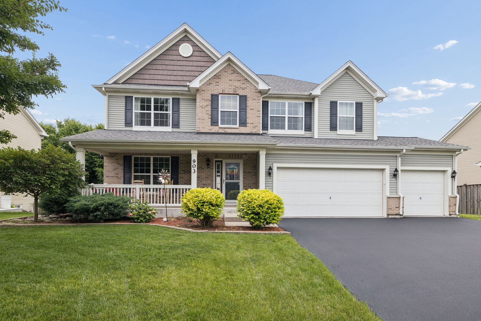 903 Foxview Drive Property Photo 1