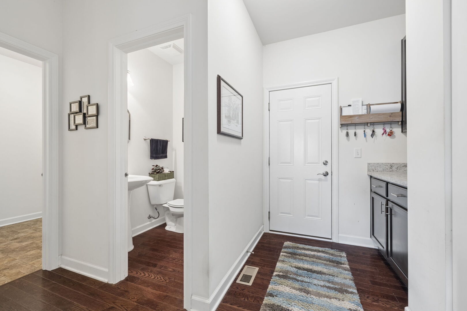 903 Foxview Drive Property Photo 14