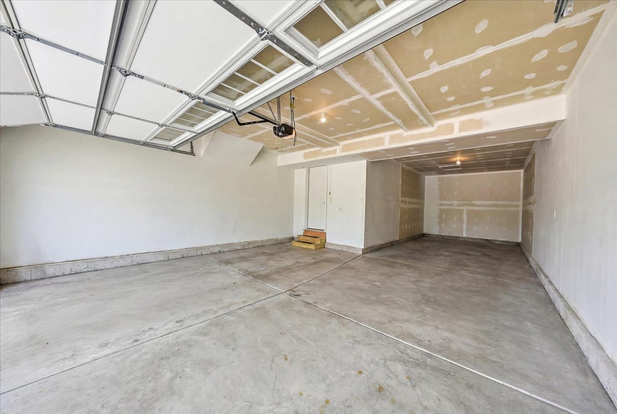 21228 Coventry Circle Property Photo 43