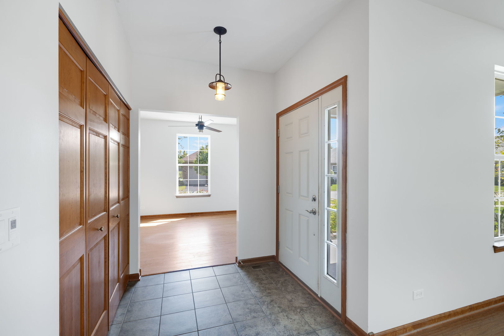 900 Scottsdale Drive Property Photo 3