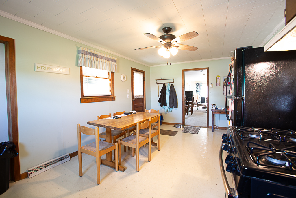 122 S Cedar Street Property Photo 7