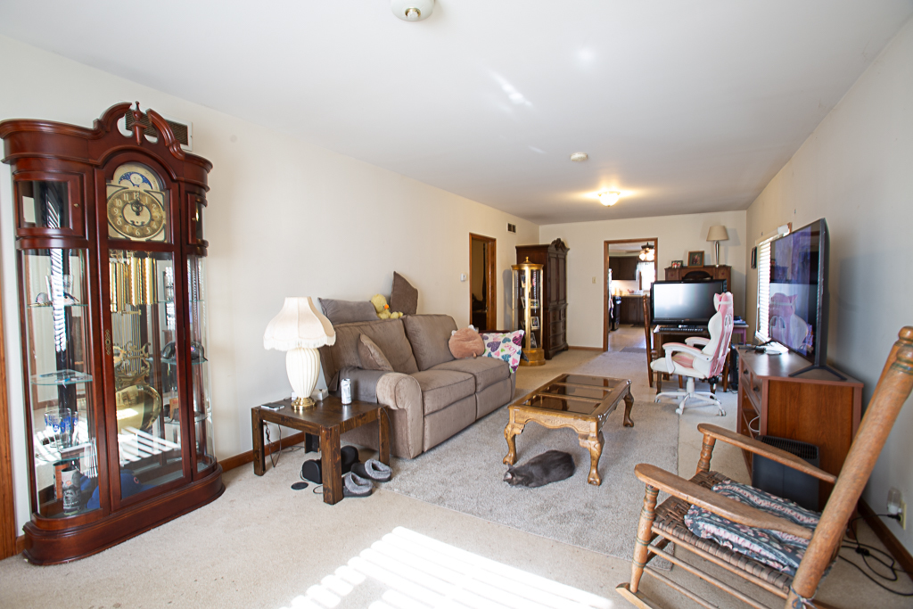 122 S Cedar Street Property Photo 12