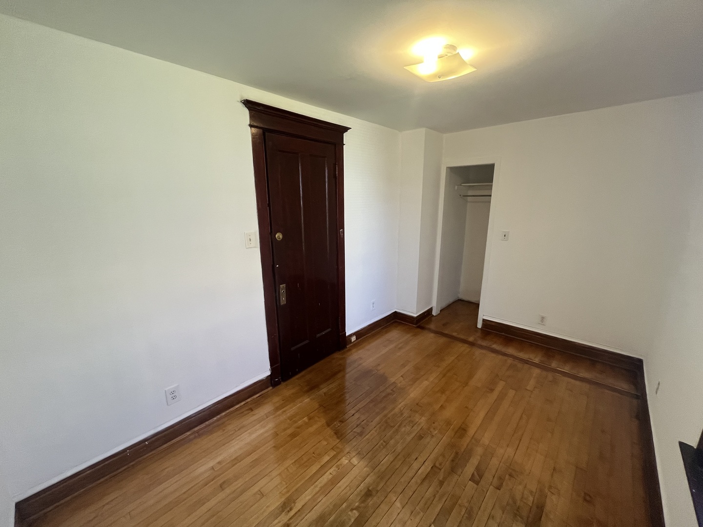 5233 S Hermitage Avenue Property Photo 12