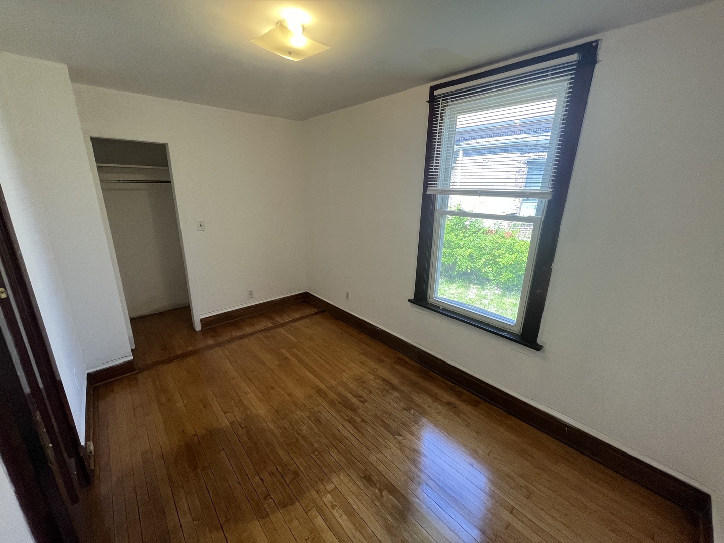 5233 S Hermitage Avenue Property Photo 16