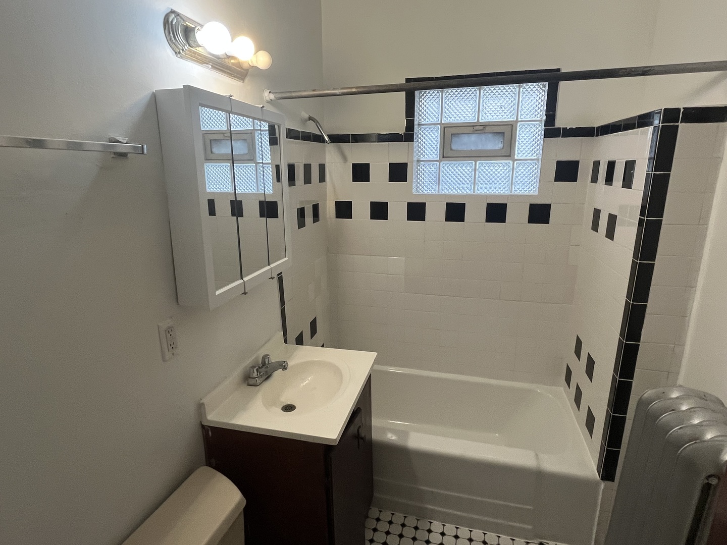5233 S Hermitage Avenue Property Photo 17