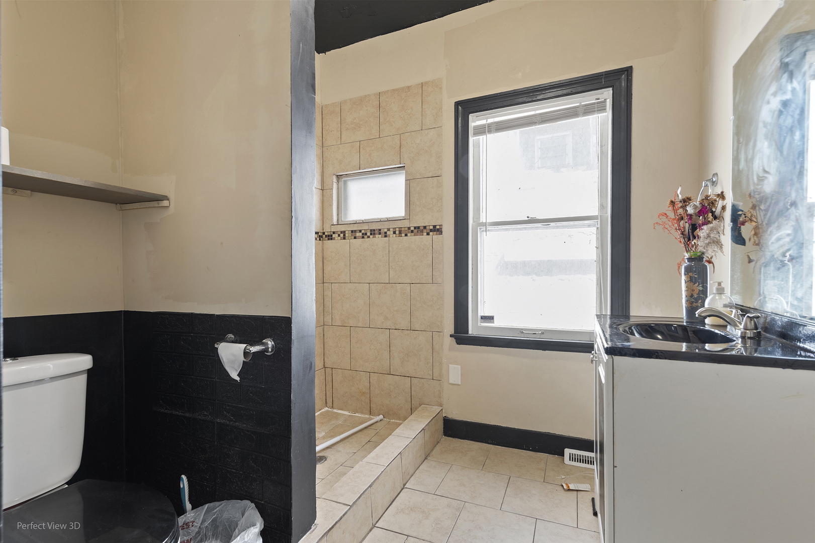 4916 Northcote Avenue Property Photo 4