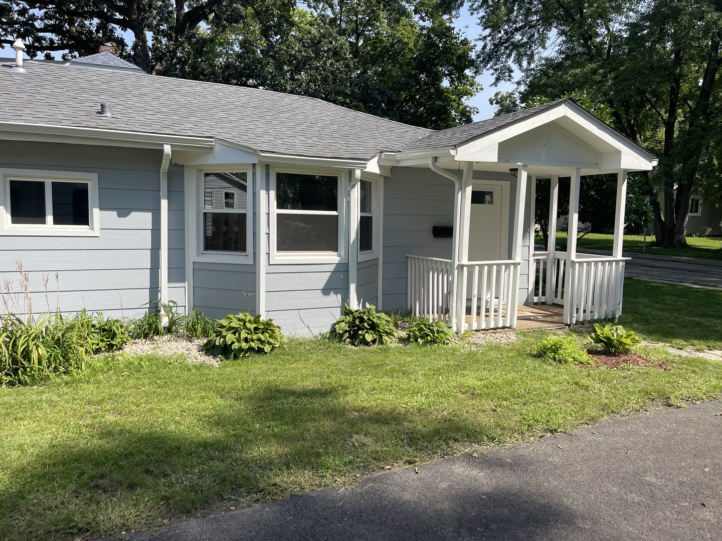 418 Midway Drive Property Photo 2