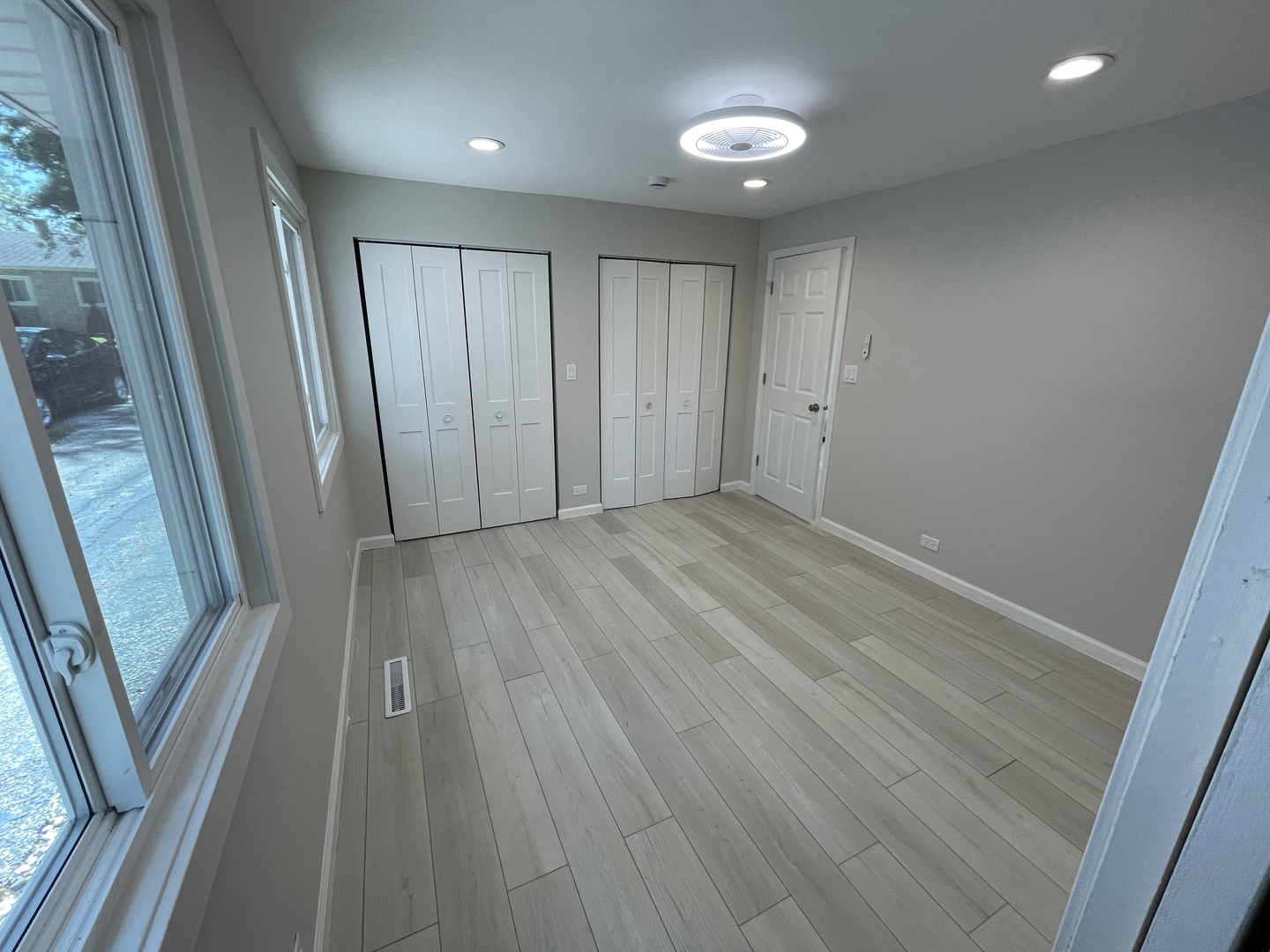 418 Midway Drive Property Photo 5