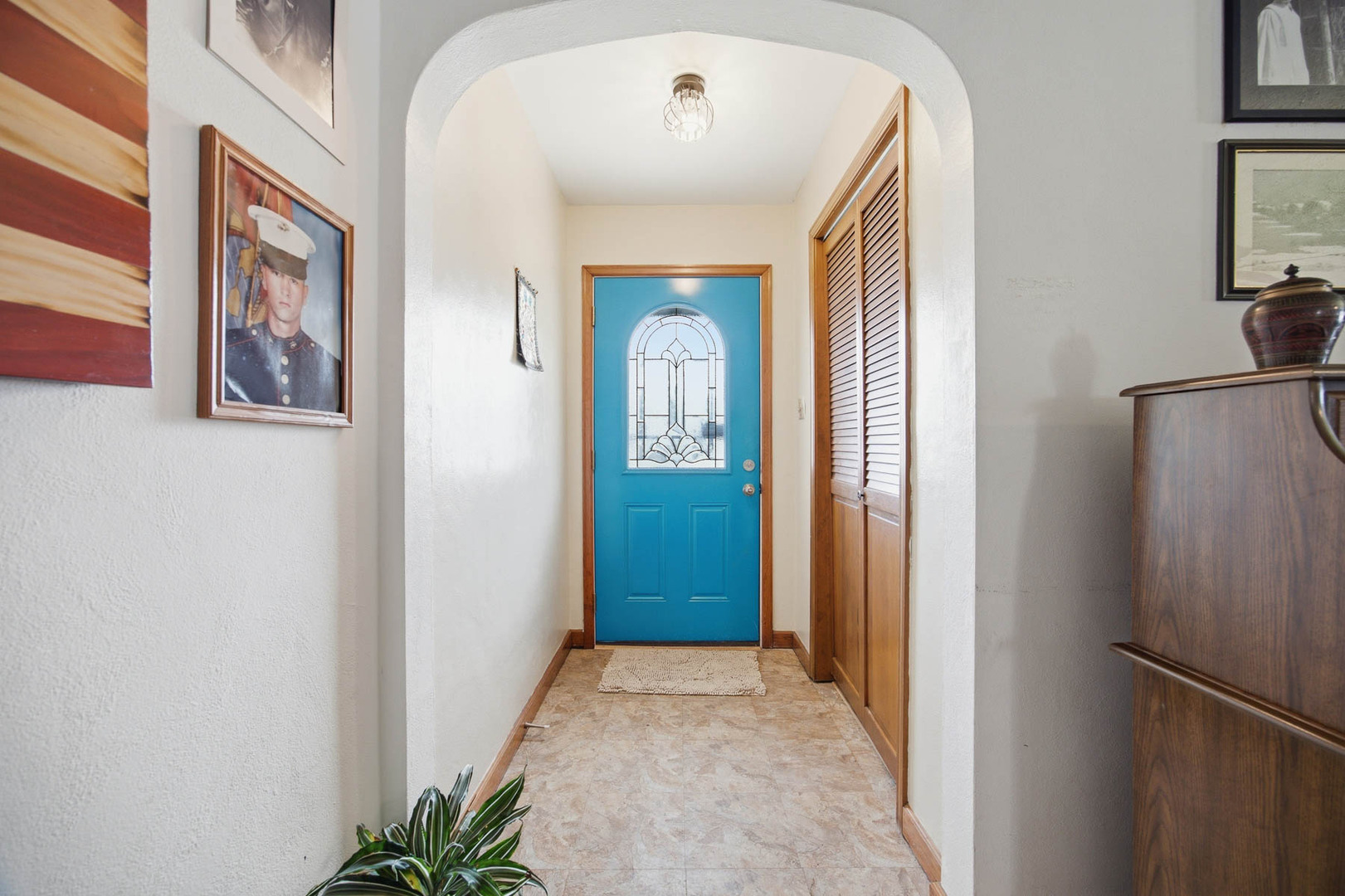 209 S Broadway Property Photo 5