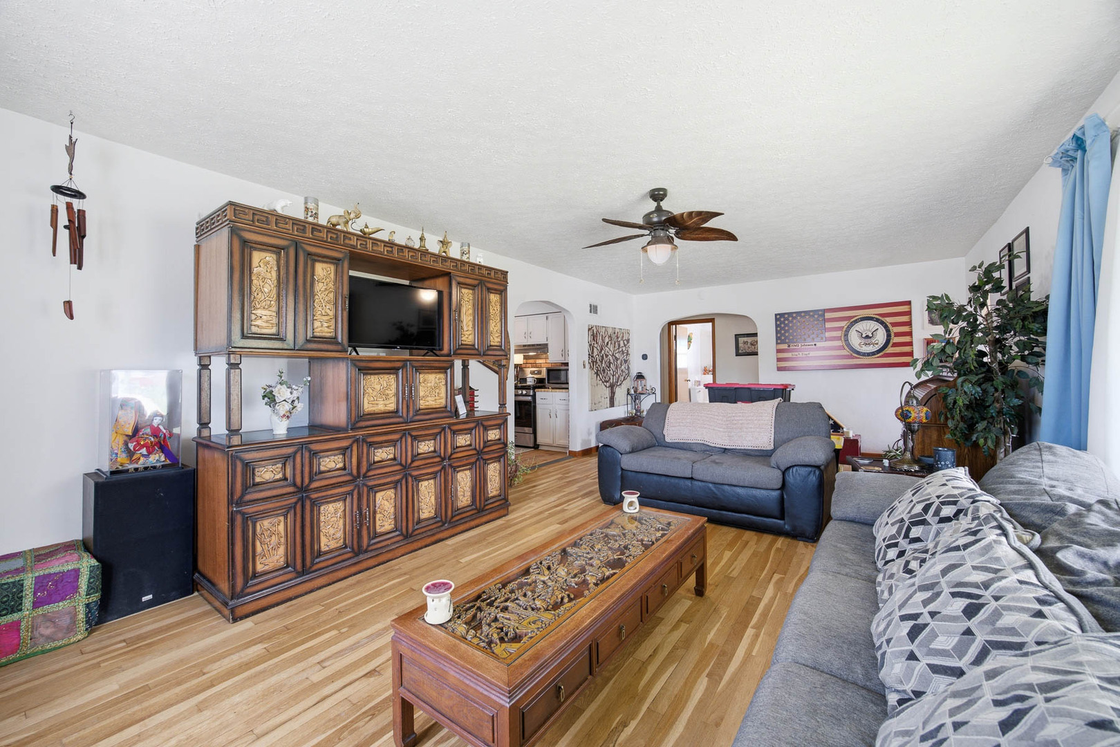 209 S Broadway Property Photo 8