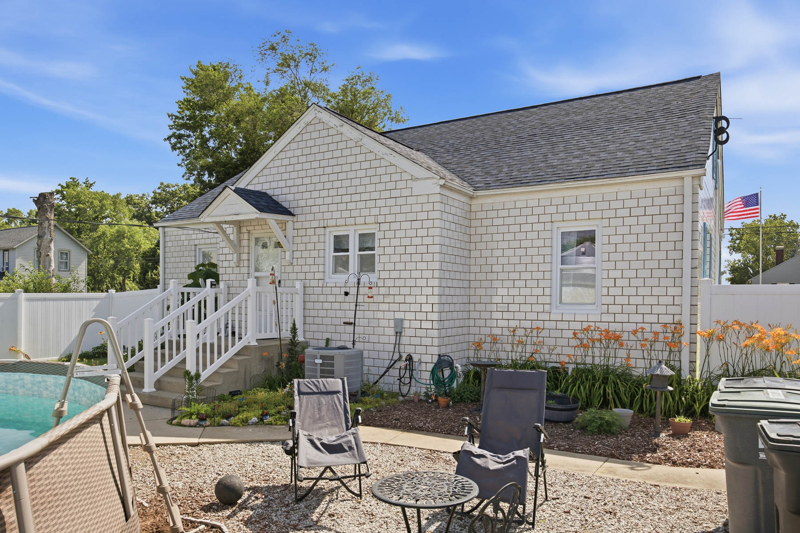 209 S Broadway Property Photo 33