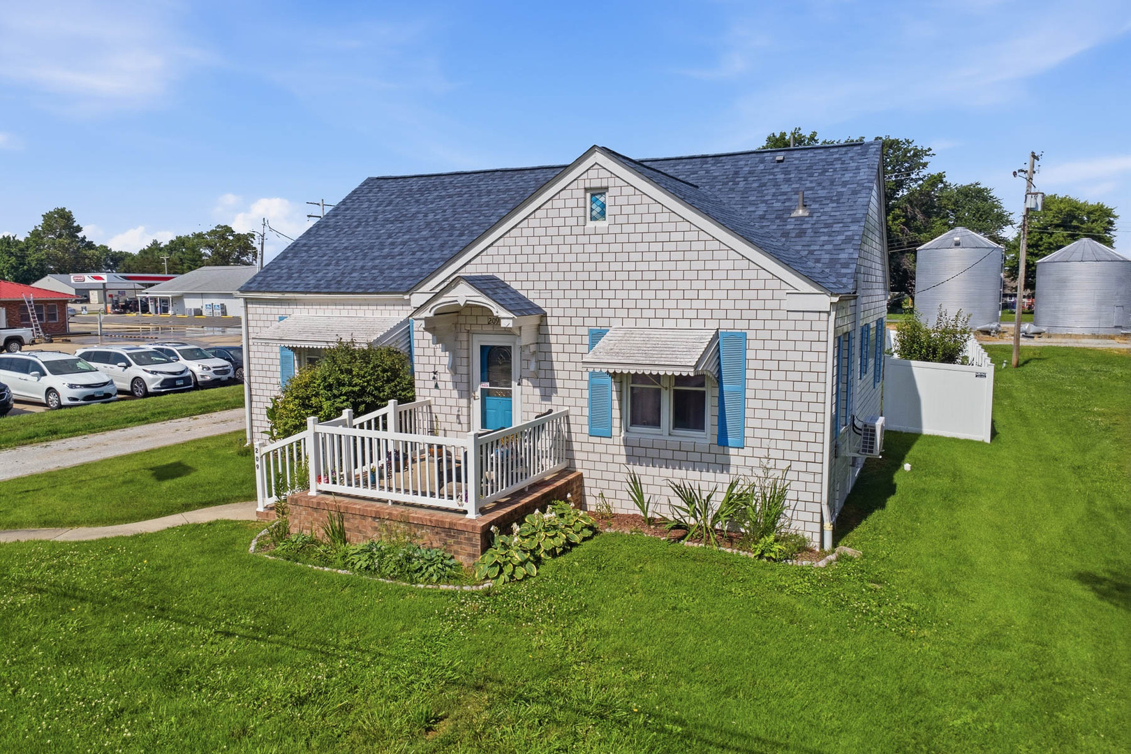 209 S Broadway Property Photo 42