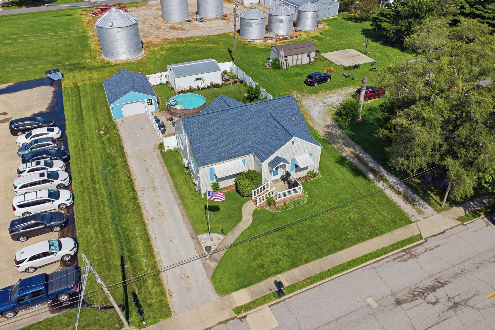 209 S Broadway Property Photo 45